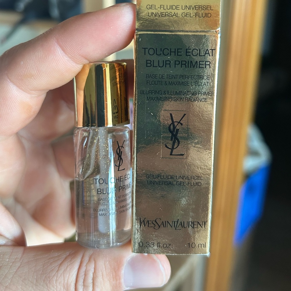 NIB YSL blurring and illuminating primer